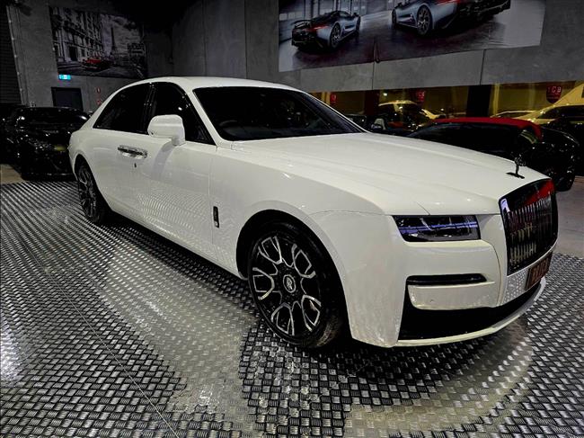 2022 ROLLS-ROYCE GHOST BLACK BADGE SEDAN - $659,888.00 - Photo 1