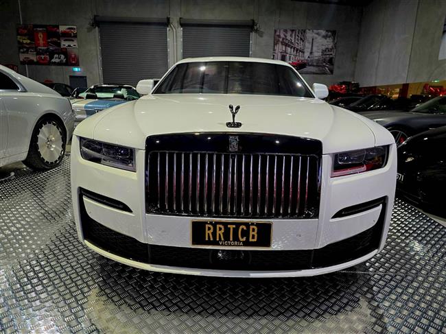 2022 ROLLS-ROYCE GHOST BLACK BADGE SEDAN - $659,888.00 - Photo 3