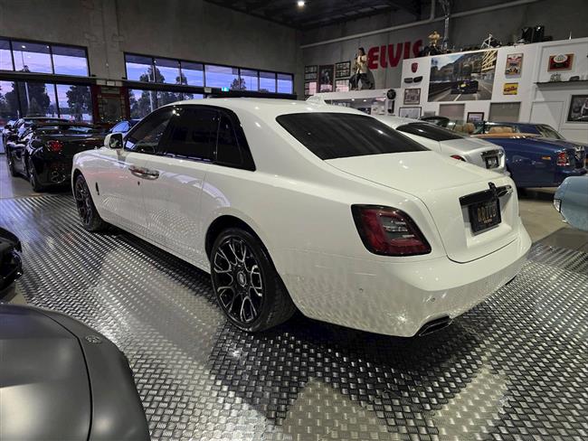 2022 ROLLS-ROYCE GHOST BLACK BADGE SEDAN - $659,888.00 - Photo 11