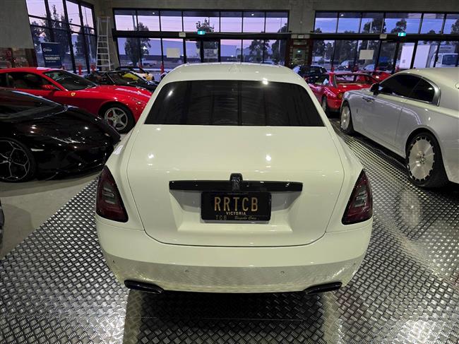 2022 ROLLS-ROYCE GHOST BLACK BADGE SEDAN - $659,888.00 - Photo 13