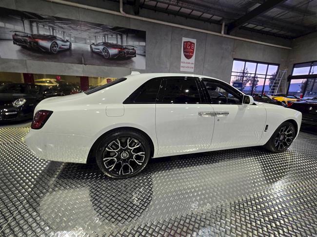 2022 ROLLS-ROYCE GHOST BLACK BADGE SEDAN - $659,888.00 - Photo 17