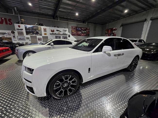 2022 ROLLS-ROYCE GHOST BLACK BADGE SEDAN - $659,888.00 - Photo 21