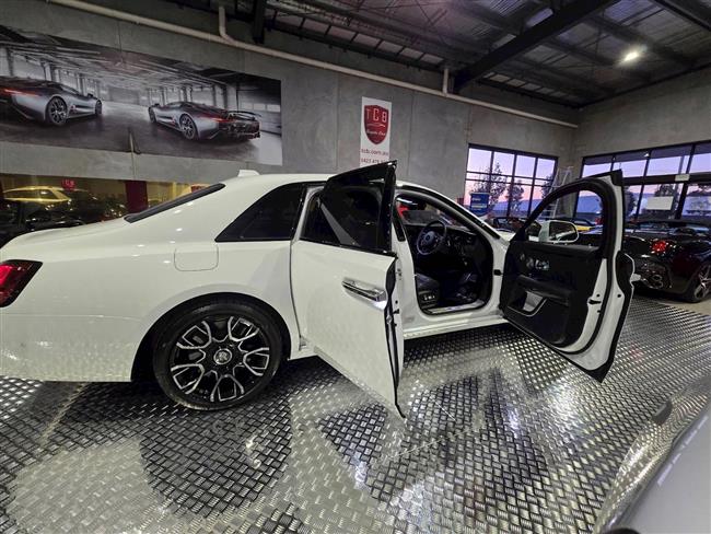 2022 ROLLS-ROYCE GHOST BLACK BADGE SEDAN - $659,888.00 - Photo 24