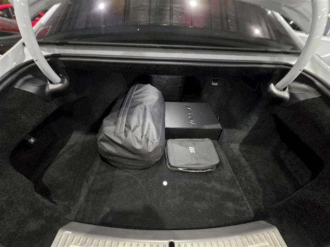 2022 ROLLS-ROYCE GHOST BLACK BADGE SEDAN - $659,888.00 - Photo 35