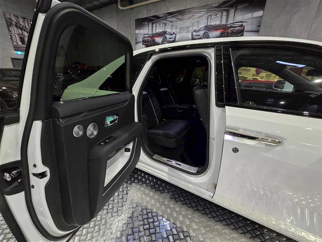 2022 ROLLS-ROYCE GHOST BLACK BADGE SEDAN - $659,888.00 - Photo 45