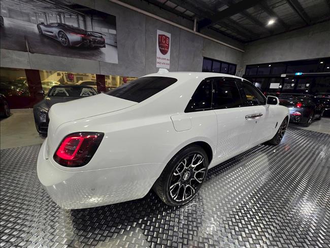 2022 ROLLS-ROYCE GHOST BLACK BADGE SEDAN - $659,888.00 - Photo 46