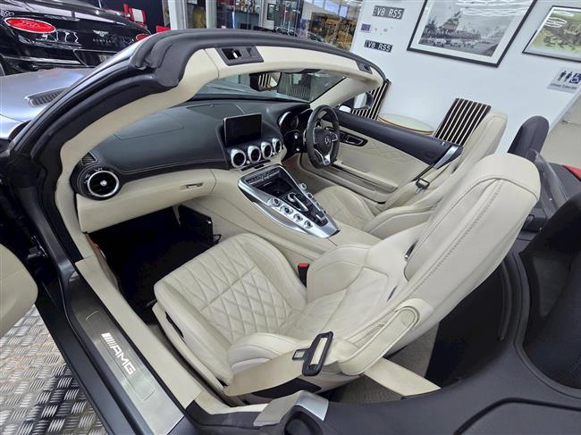 2018 MERCEDES-BENZ AMG GT C ROADSTER - $199,888.00 - Photo 27