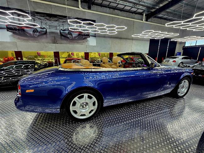 2008 ROLLS-ROYCE PHANTOM DROPHEAD CONVERTIBLE - $399,888.00 - Photo 10