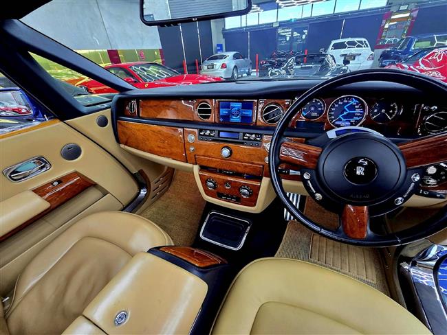2008 ROLLS-ROYCE PHANTOM DROPHEAD CONVERTIBLE - $399,888.00 - Photo 16