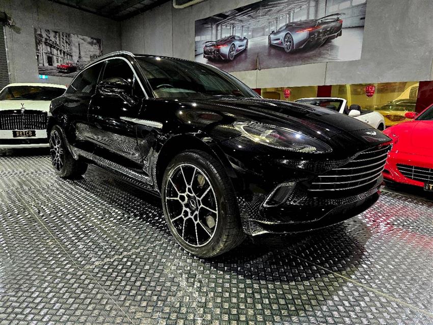 2022 ASTON MARTIN DBX WAGON