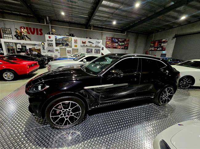 2022 ASTON MARTIN DBX WAGON - $278,888.00 - Photo 9