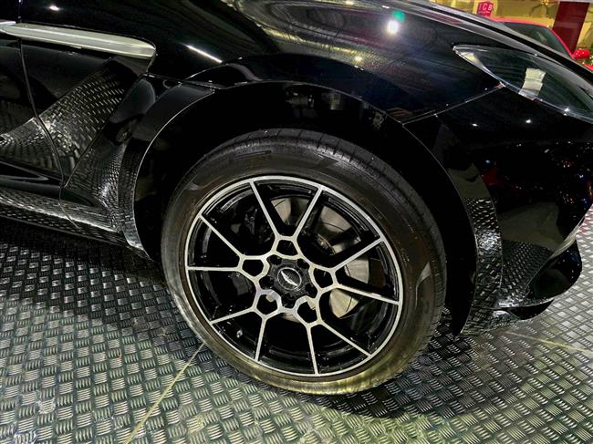 2022 ASTON MARTIN DBX WAGON - $278,888.00 - Photo 13