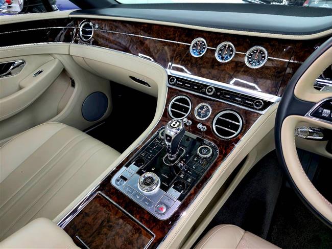 2019 BENTLEY CONTINENTAL GT CONVERTIBLE - $329,888.00 - Photo 22