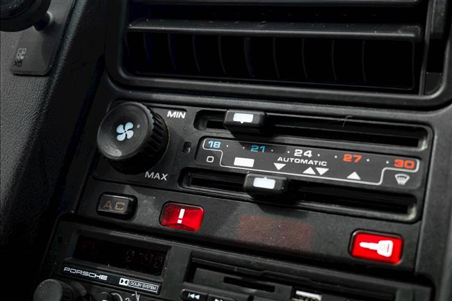 1988 PORSCHE 928 S4 COUPE - $99,888.00 - Photo 12