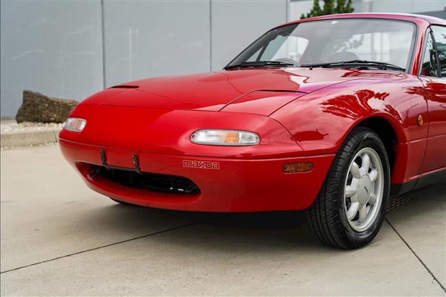 1990 MAZDA MX5 CONVERTIBLE - $49,888.00 - Photo 5
