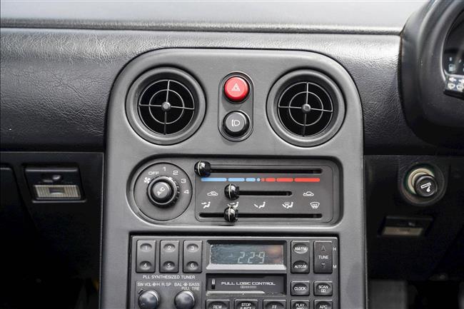 1990 MAZDA MX5 CONVERTIBLE - $49,888.00 - Photo 45