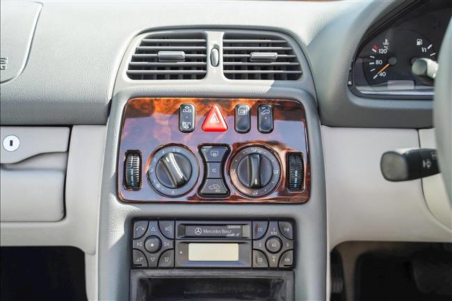 2000 MERCEDES-BENZ CLK-CLASS CLK320 ELEGANCE CABRIOLET - $24,888.00 - Photo 38