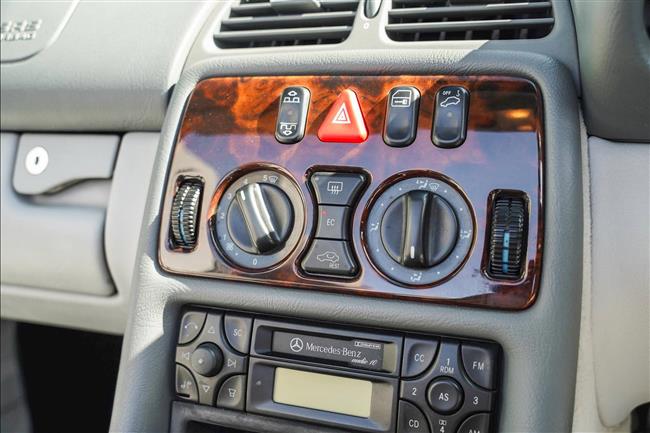 2000 MERCEDES-BENZ CLK-CLASS CLK320 ELEGANCE CABRIOLET - $24,888.00 - Photo 43