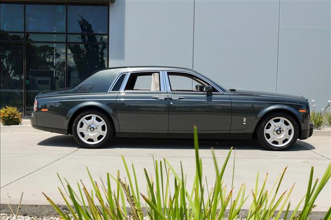 2005 ROLLS-ROYCE PHANTOM SEDAN - $269,888.00 - Photo 11
