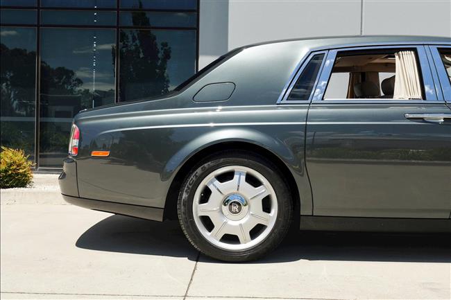 2005 ROLLS-ROYCE PHANTOM SEDAN - $269,888.00 - Photo 19