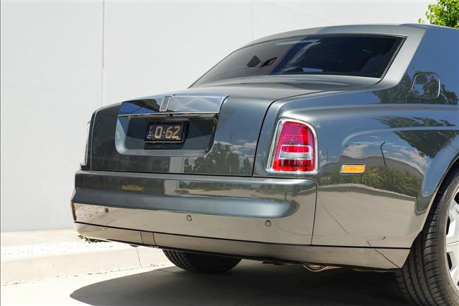 2005 ROLLS-ROYCE PHANTOM SEDAN - $269,888.00 - Photo 24