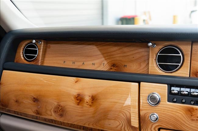 2005 ROLLS-ROYCE PHANTOM SEDAN - $269,888.00 - Photo 32